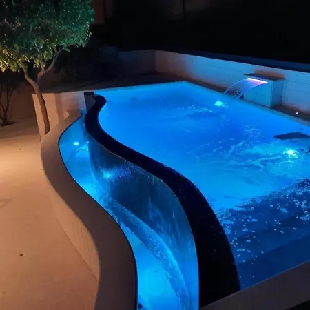 Calypso Royal Apartment